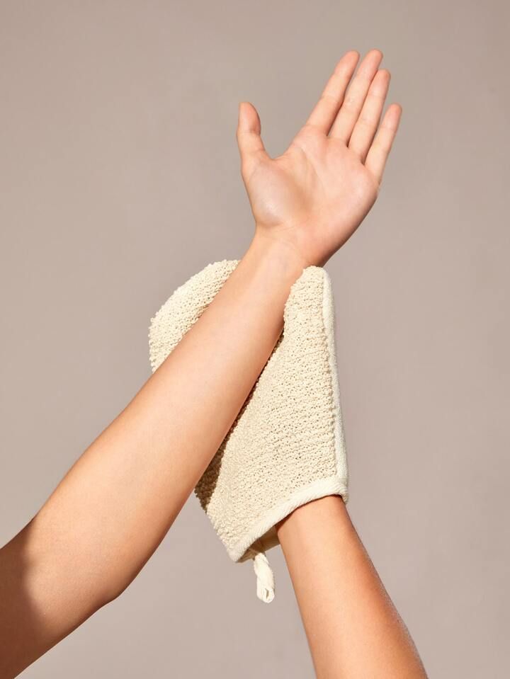 How to Exfoliate Before Your Spray Tan (The Right Way)