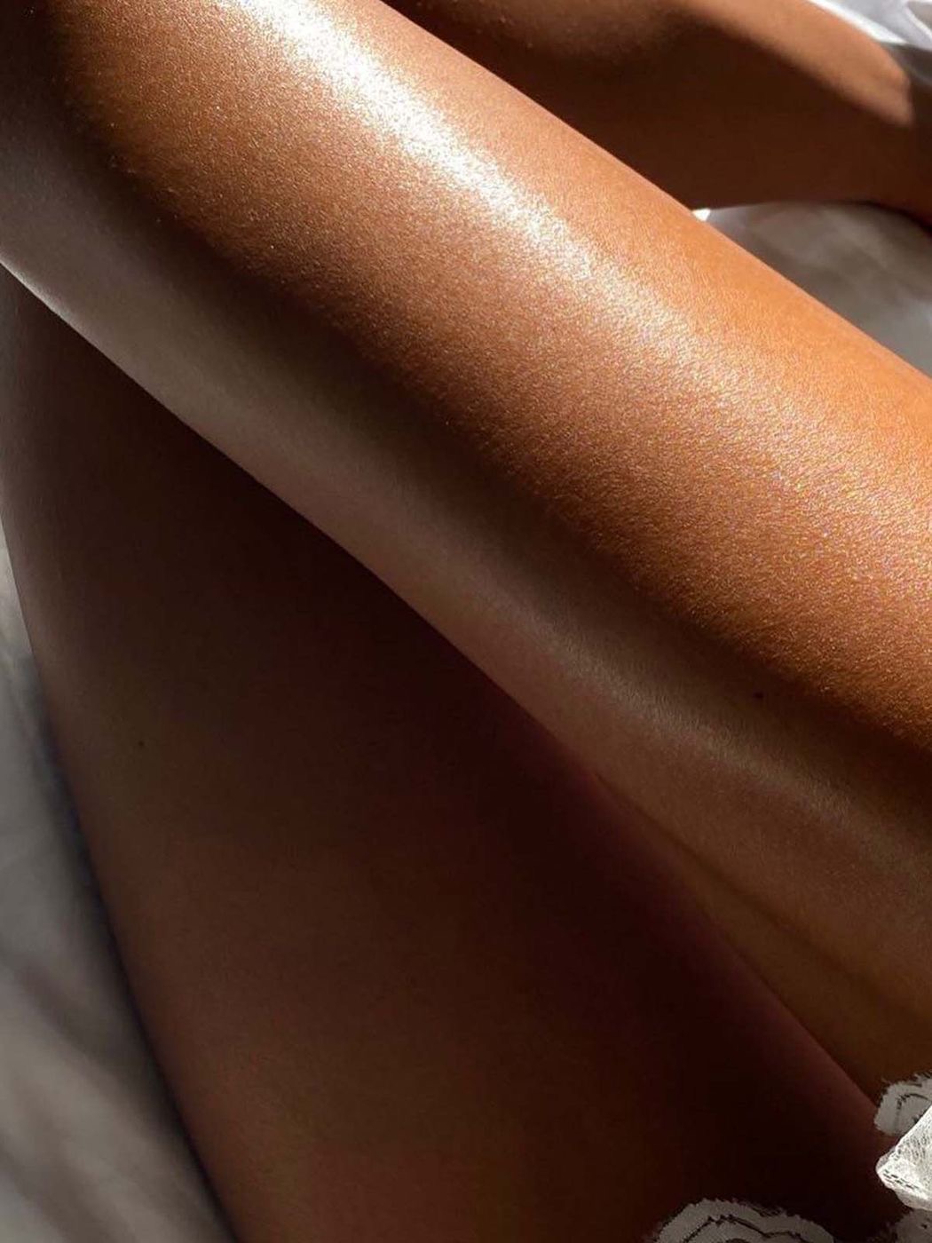 How to Make Your Spray Tan Look Natural (Not Fake)