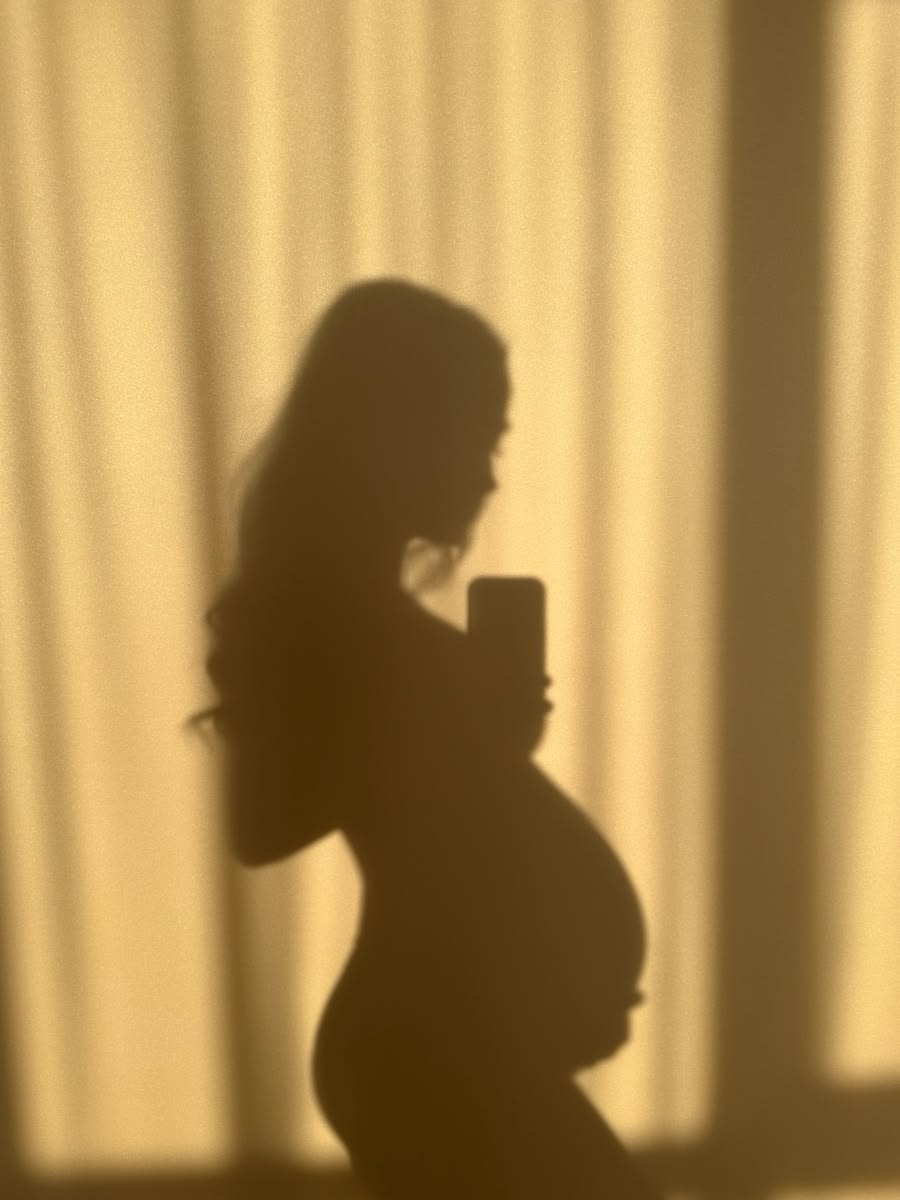 Spray Tanning While Pregnant: Is It Safe?