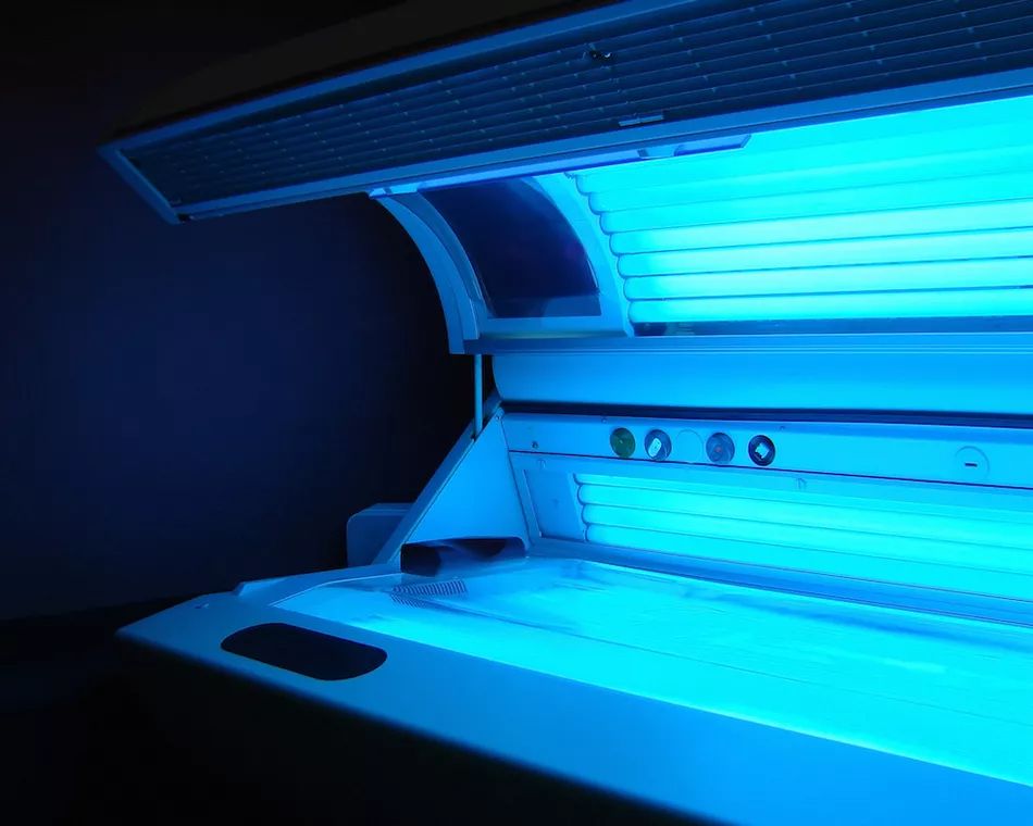 Spray Tan vs. Tanning Bed: Which Is Actually Safer?